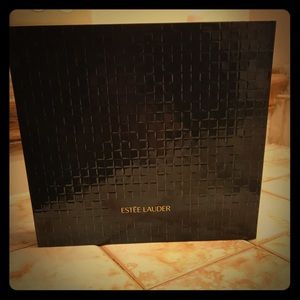 Estée Lauder eyeshadow palette